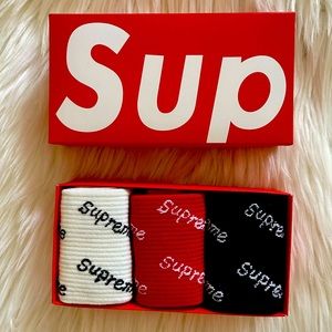 Supreme White With Red Supreme Label Socks (set Of Three) 100% Authentic